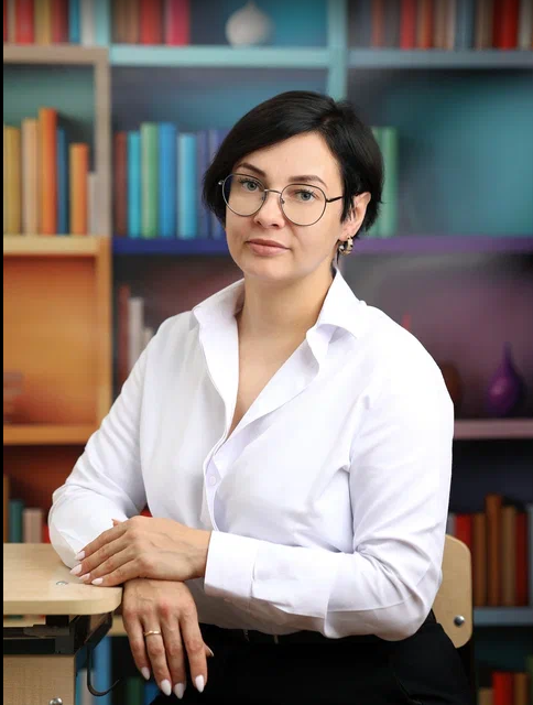Манылова Эльвира Эдуардовна.
